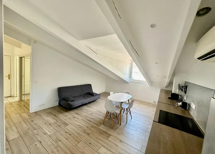 Appartement à Meyerbeer *